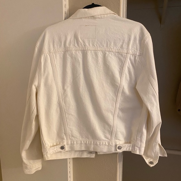 Women’s Levi’s Denim Jacket - Picture 3 of 6